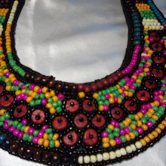 Colorful Beaded Necklace - Picture 3 of 8